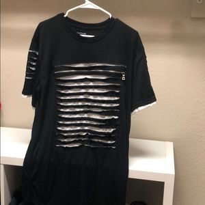 Black and white ( size large )